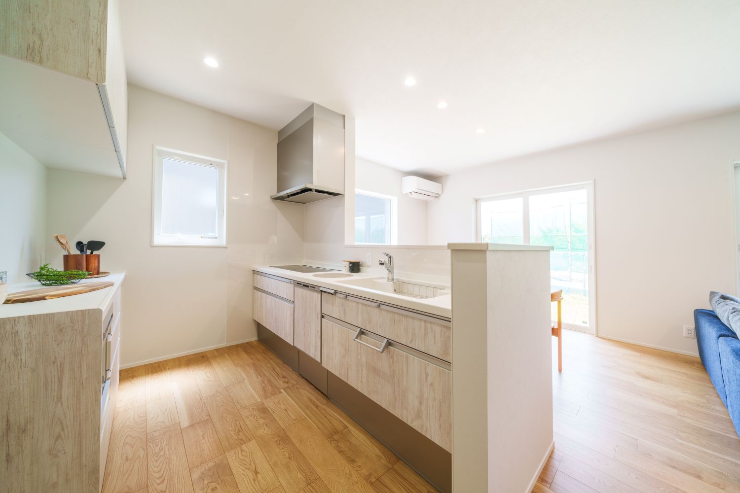 収納力と動線を両立した、機能的なキッチン